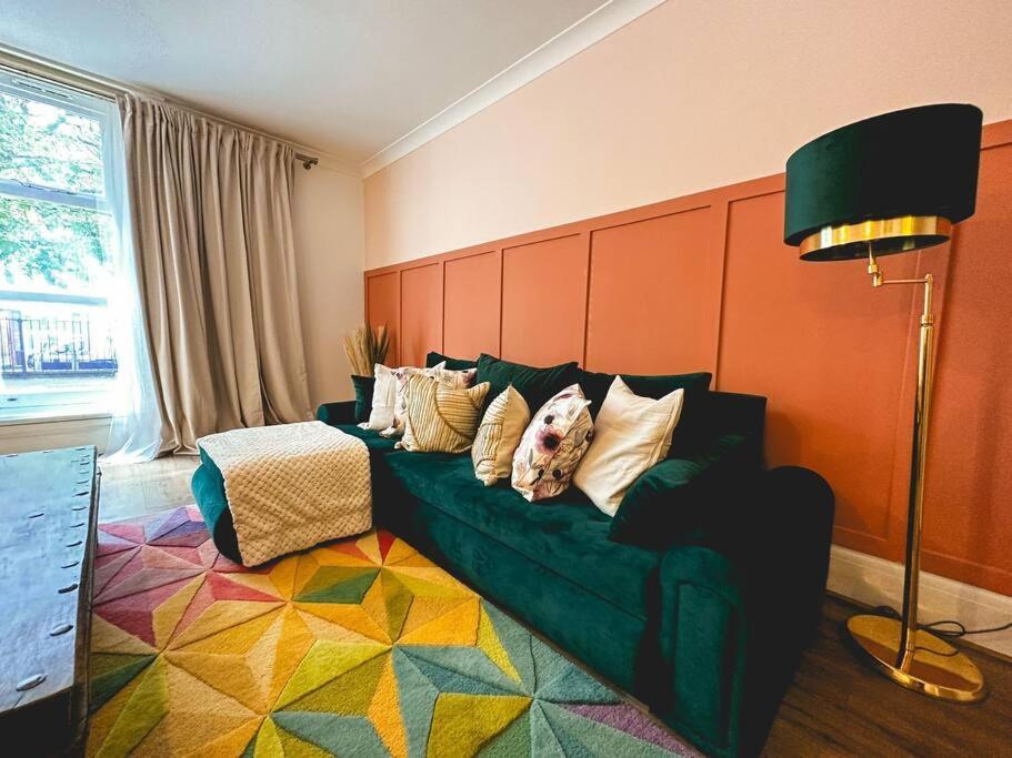 Charming Spacious 2Br Flat Near Station Plus Parking London Exterior photo