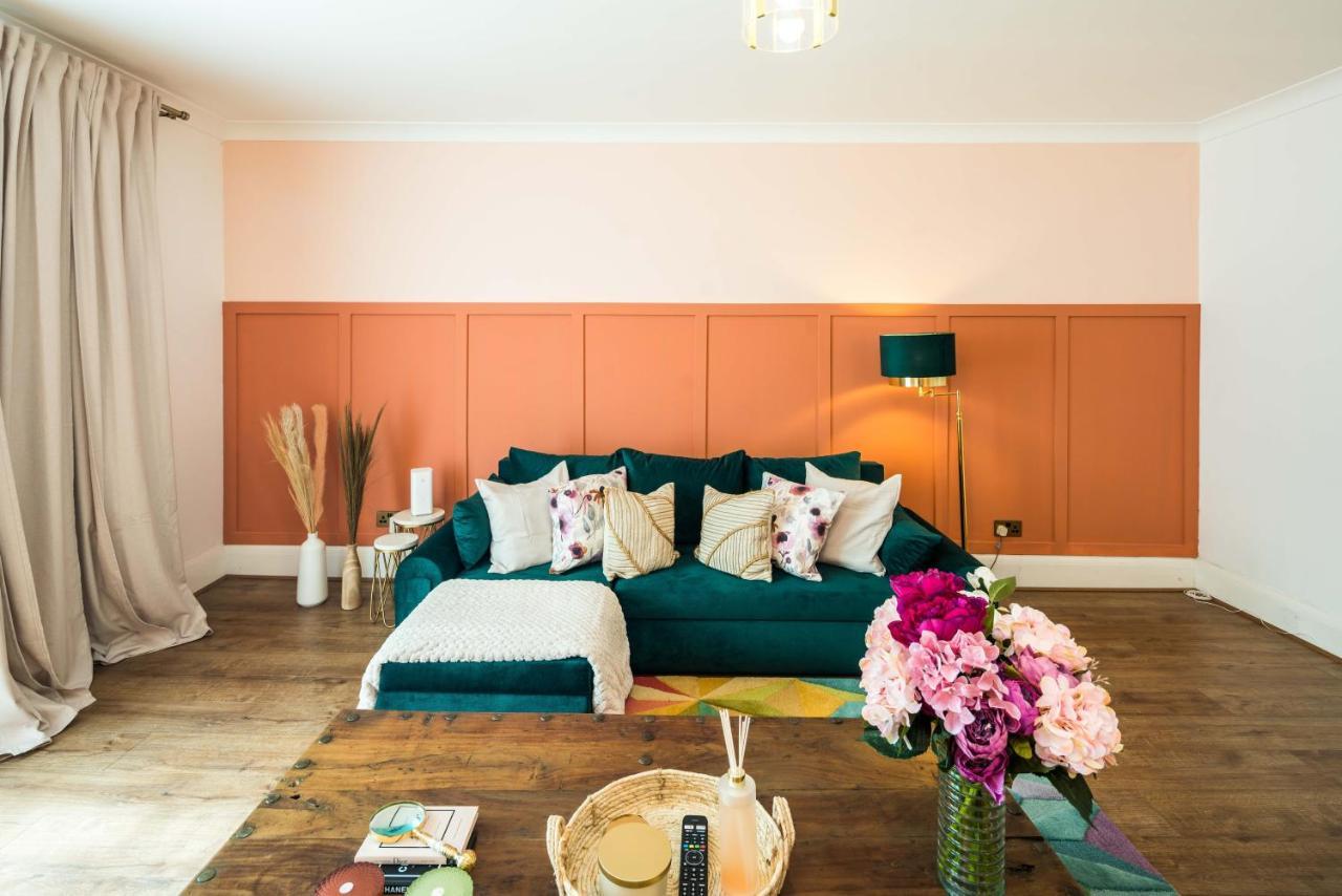 Charming Spacious 2Br Flat Near Station Plus Parking London Exterior photo