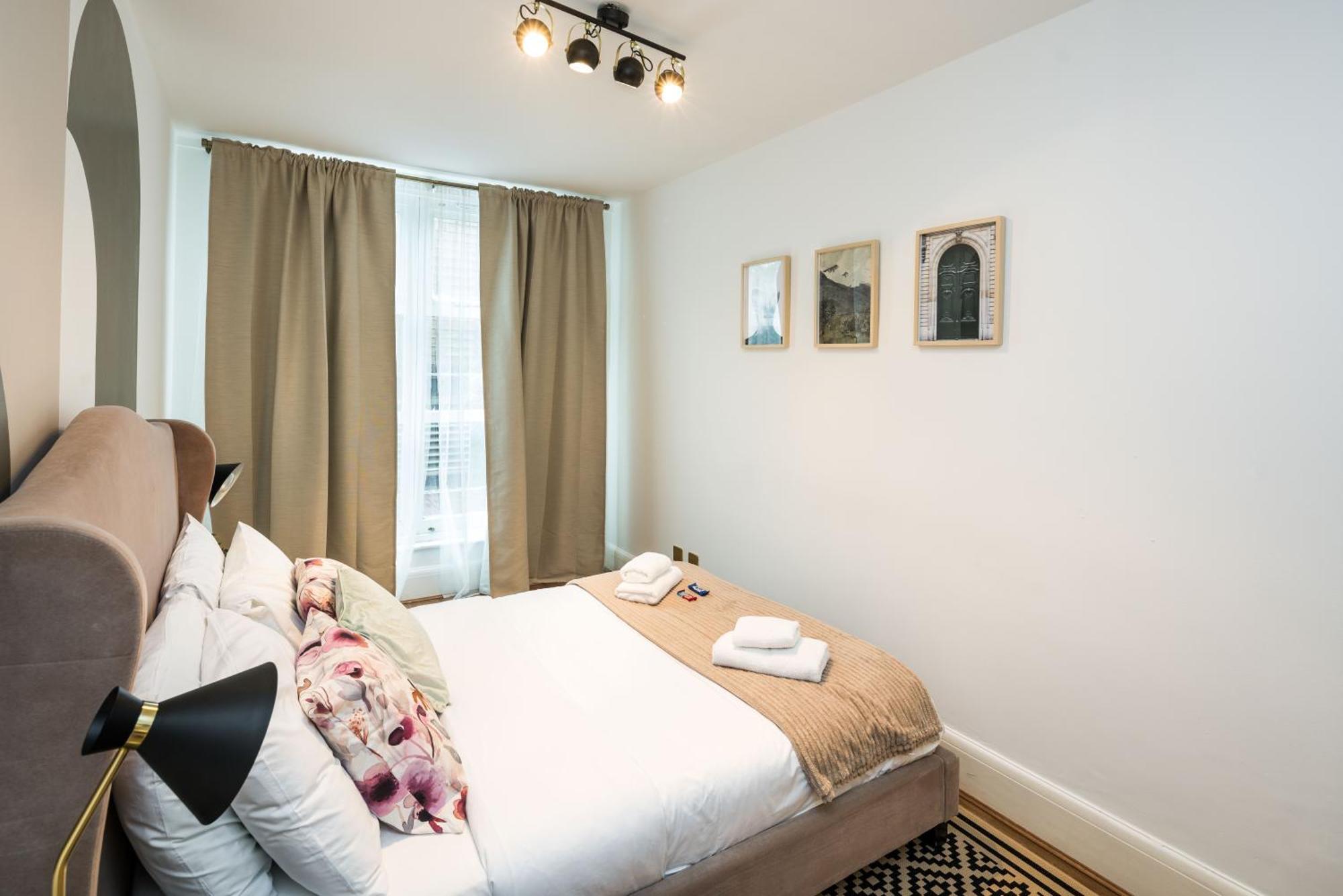 Charming Spacious 2Br Flat Near Station Plus Parking London Exterior photo